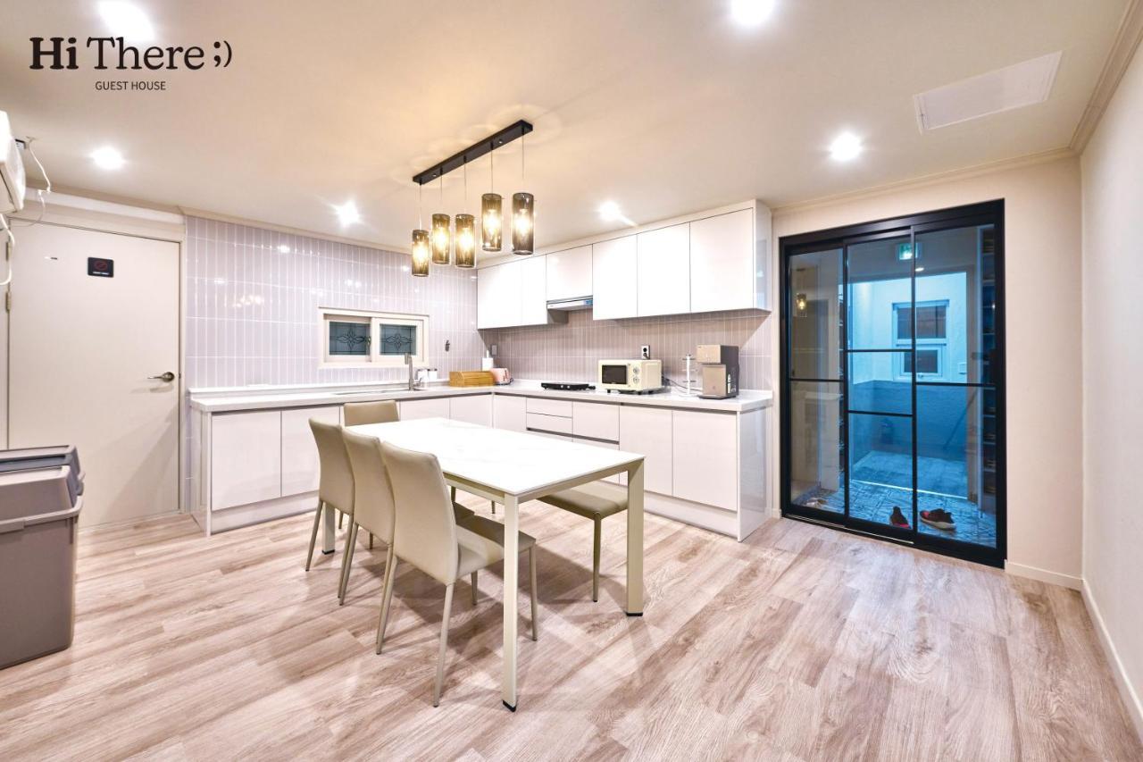Hithere Guesthouse Seoul Bagian luar foto