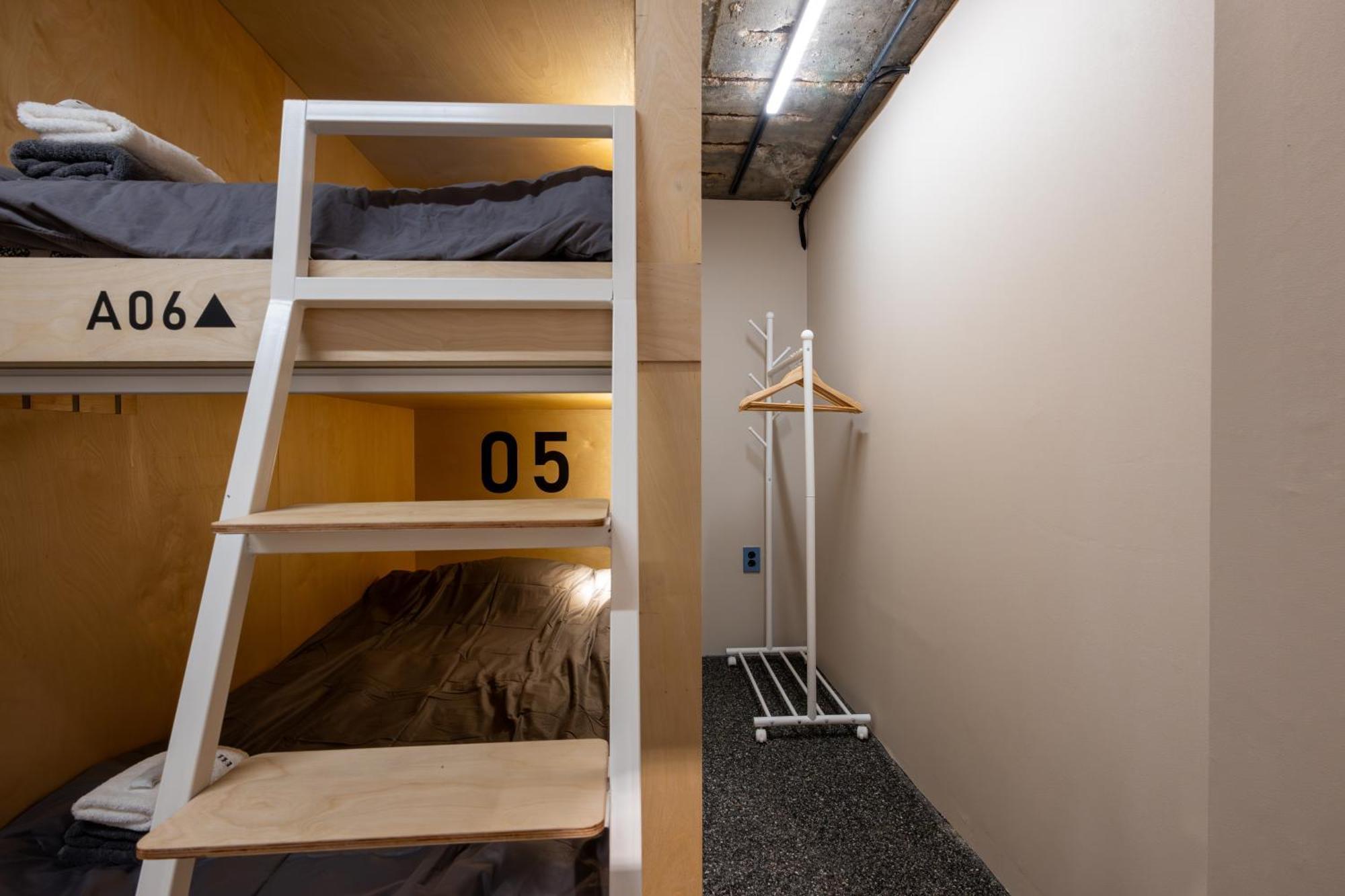 Hithere Guesthouse Seoul Bagian luar foto